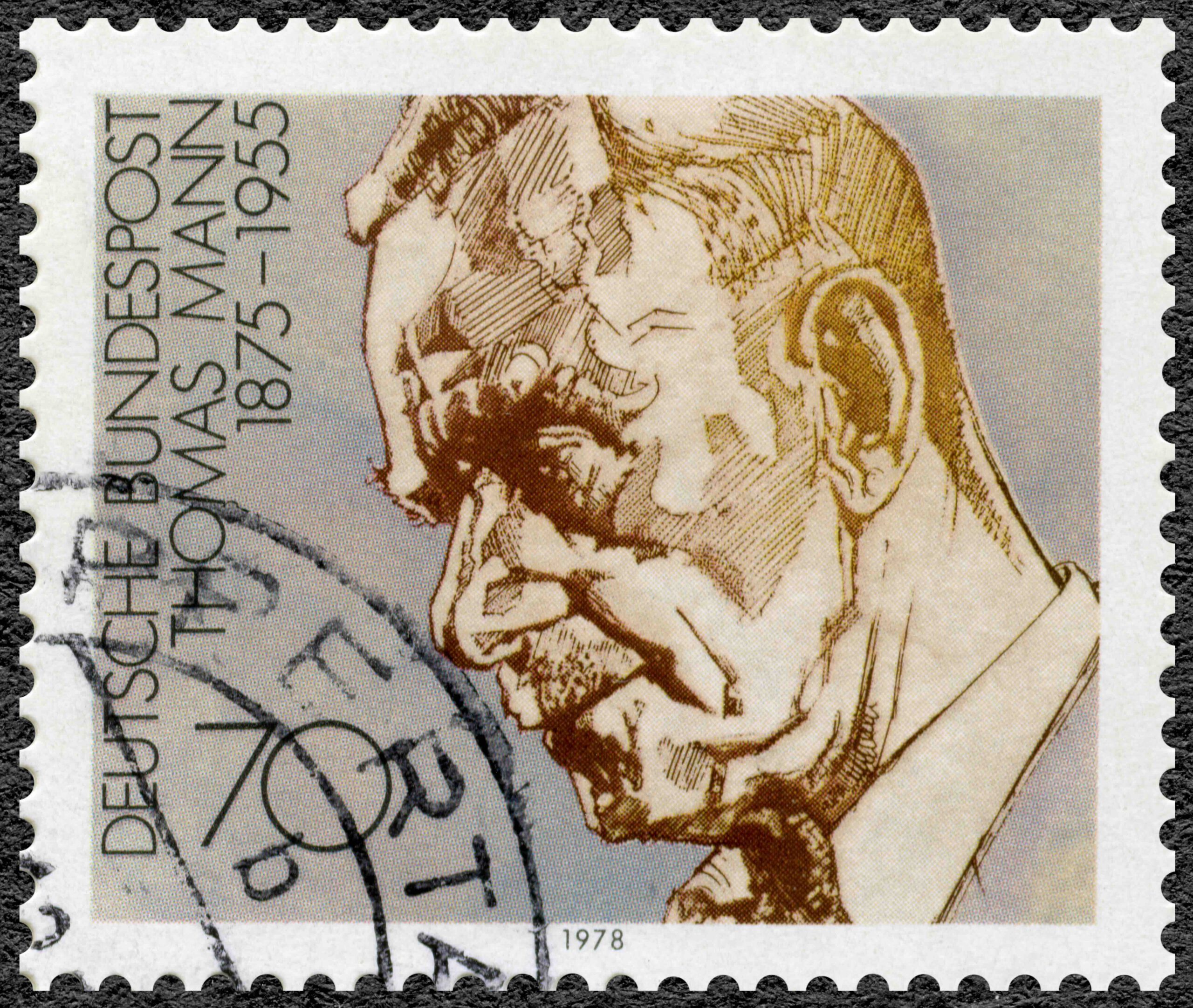 Briefmarken mit Thomas Mann. Der Schriftsteller wurde vor 150 Jahren geboren. Foto: Adobe Stock / Popova Olga