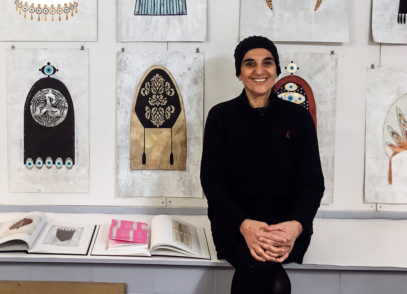 Cholud Kassem in ihrem Atelier. Foto: Martina Senghas